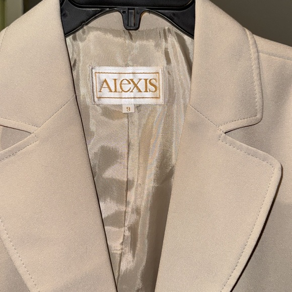ALEXIS Cream color blazer - Picture 2 of 2